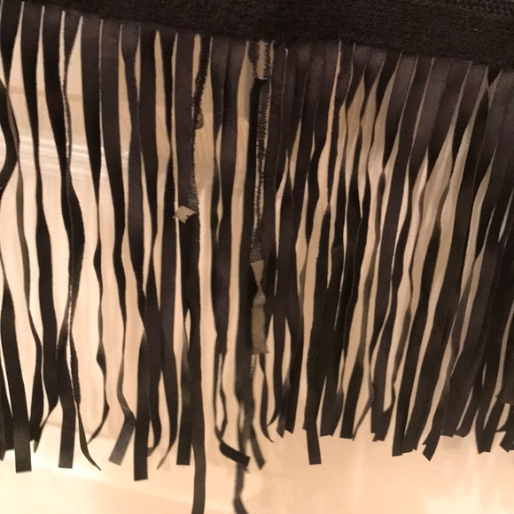 Sweater - Picture 6 of 8